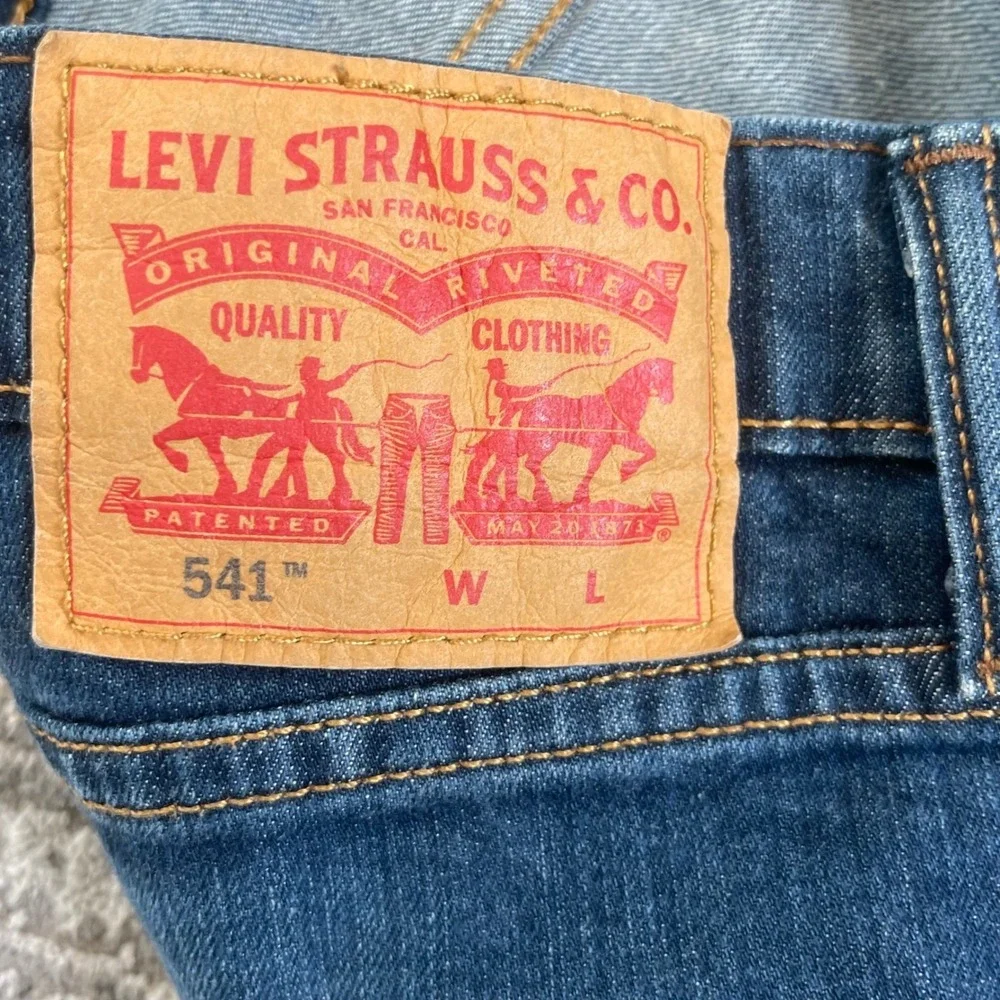 Levi Strauss 541 Athletic Taper Mens Blue Denim Jeans‎ 46x30 Inseam 28